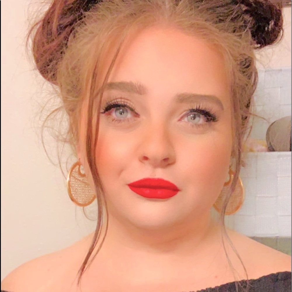 Meet your Posher, Lillie